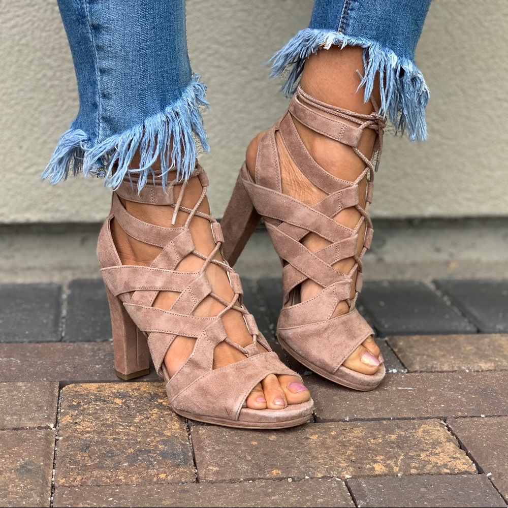 NIB Lace Up Gladiator Chunky Heel Platform Sandal - Picture 7 of 8